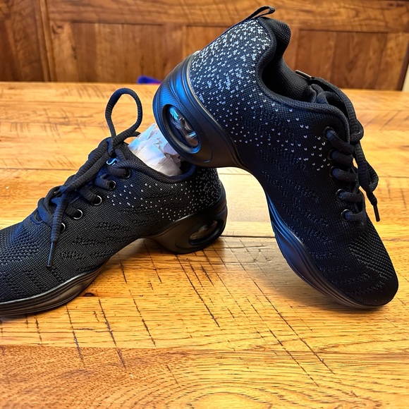 Shoes - Slow Man Dance Sneakers Like New!
